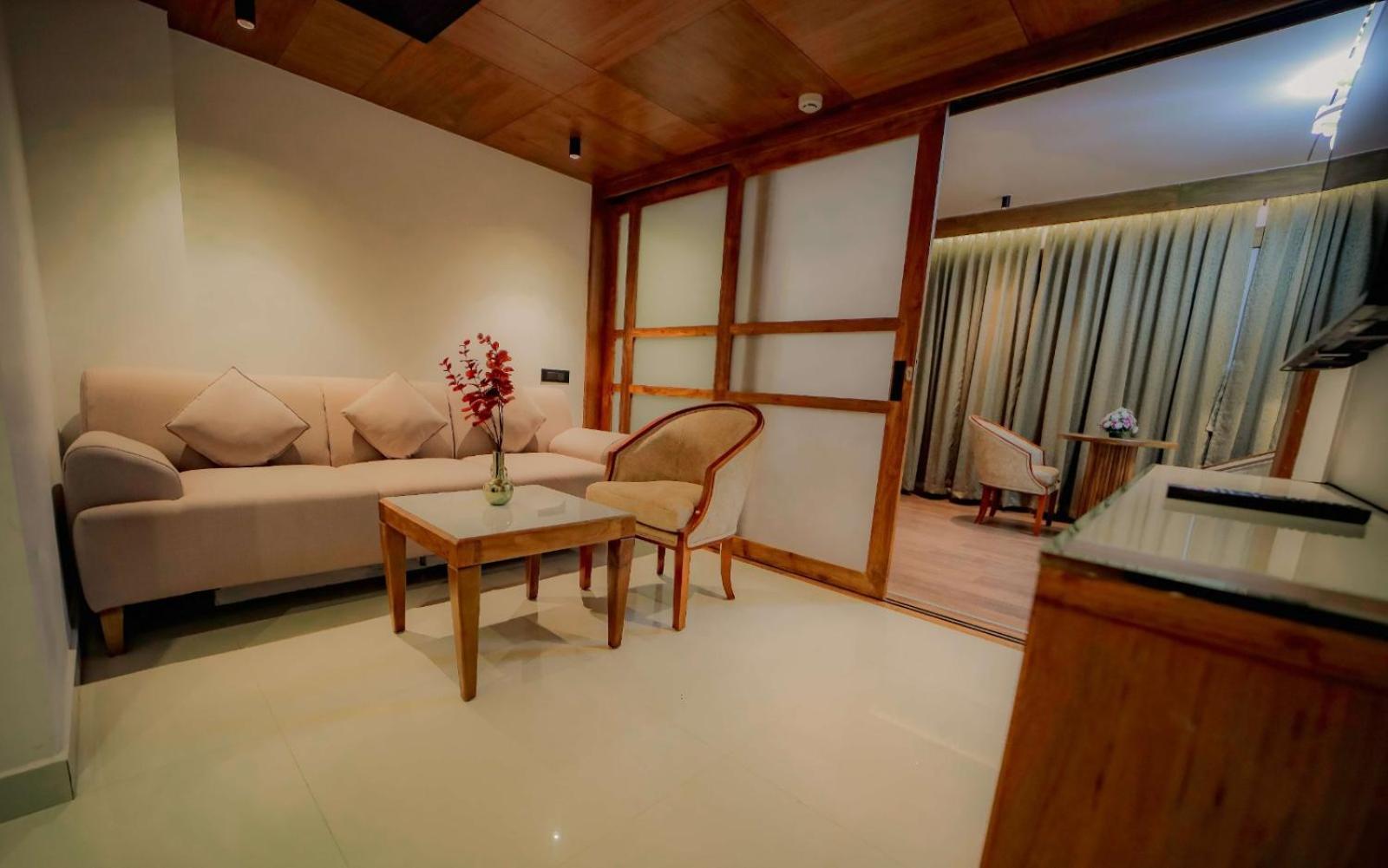 Hotel Cordial Sopanam Thiruvananthapuram Εξωτερικό φωτογραφία
