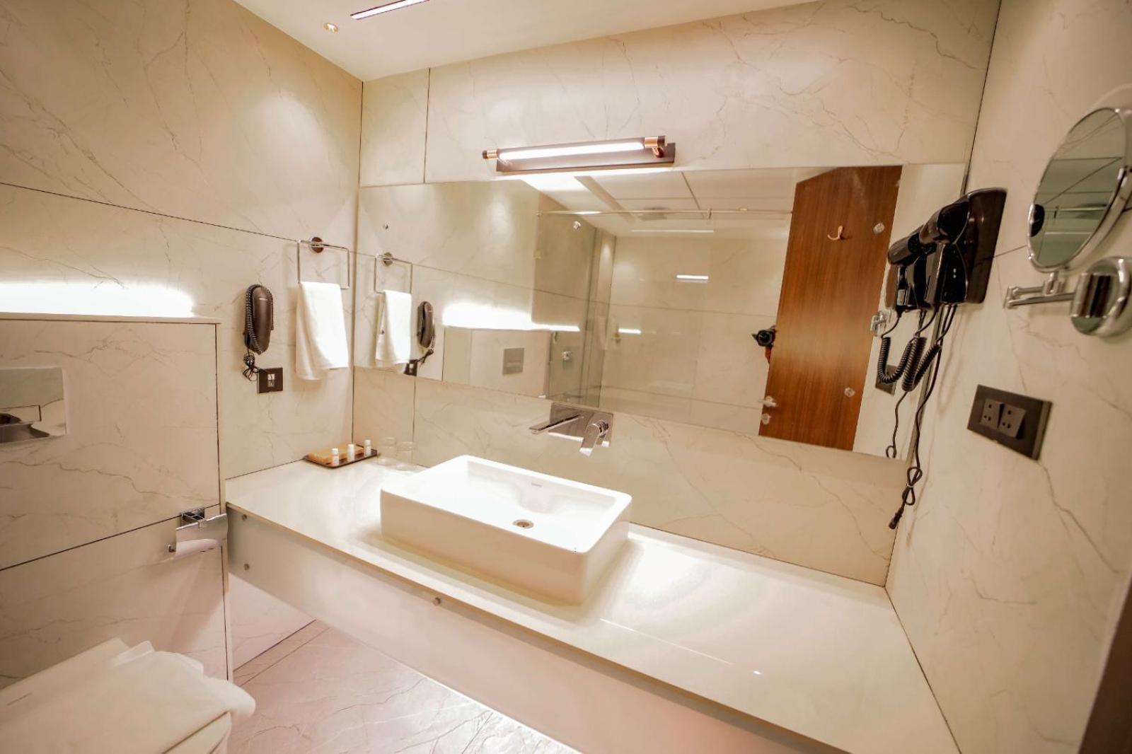 Hotel Cordial Sopanam Thiruvananthapuram Εξωτερικό φωτογραφία