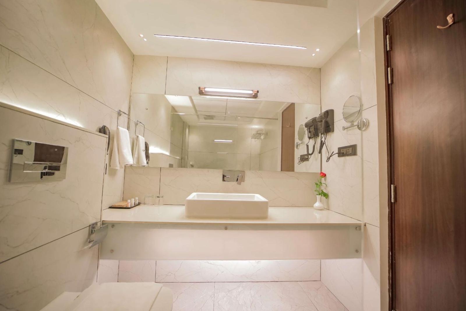 Hotel Cordial Sopanam Thiruvananthapuram Εξωτερικό φωτογραφία